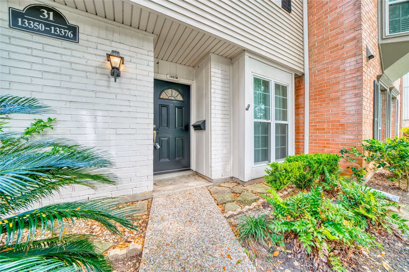 Photo 2 of 13376 Trail Hollow Drive 3376, Houston, TX