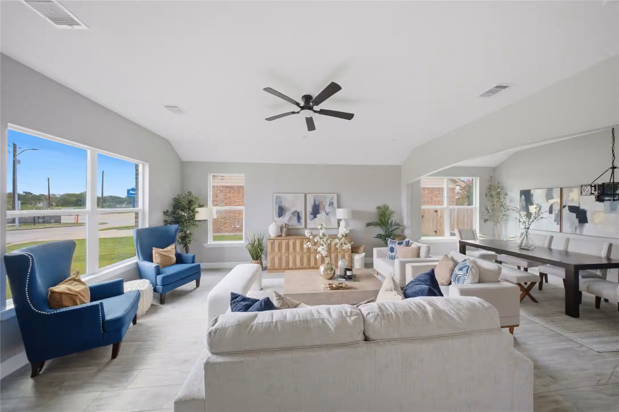 Photo 5 of 5014 E Meadow Drive, Deer Park, TX