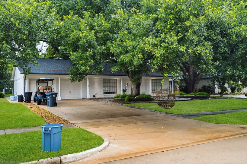 Photo 5 of 15810 Acapulco Drive, Jersey Village, TX