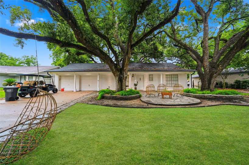 Photo 6 of 15810 Acapulco Drive, Jersey Village, TX
