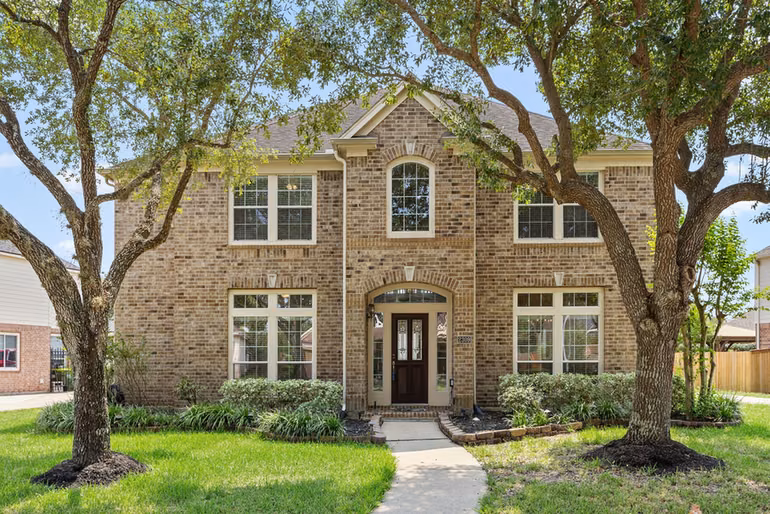Photo 5 of 2309 Echo Harbor Drive, Pearland, TX