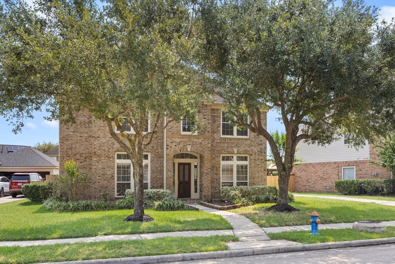 Photo 7 of 2309 Echo Harbor Drive, Pearland, TX