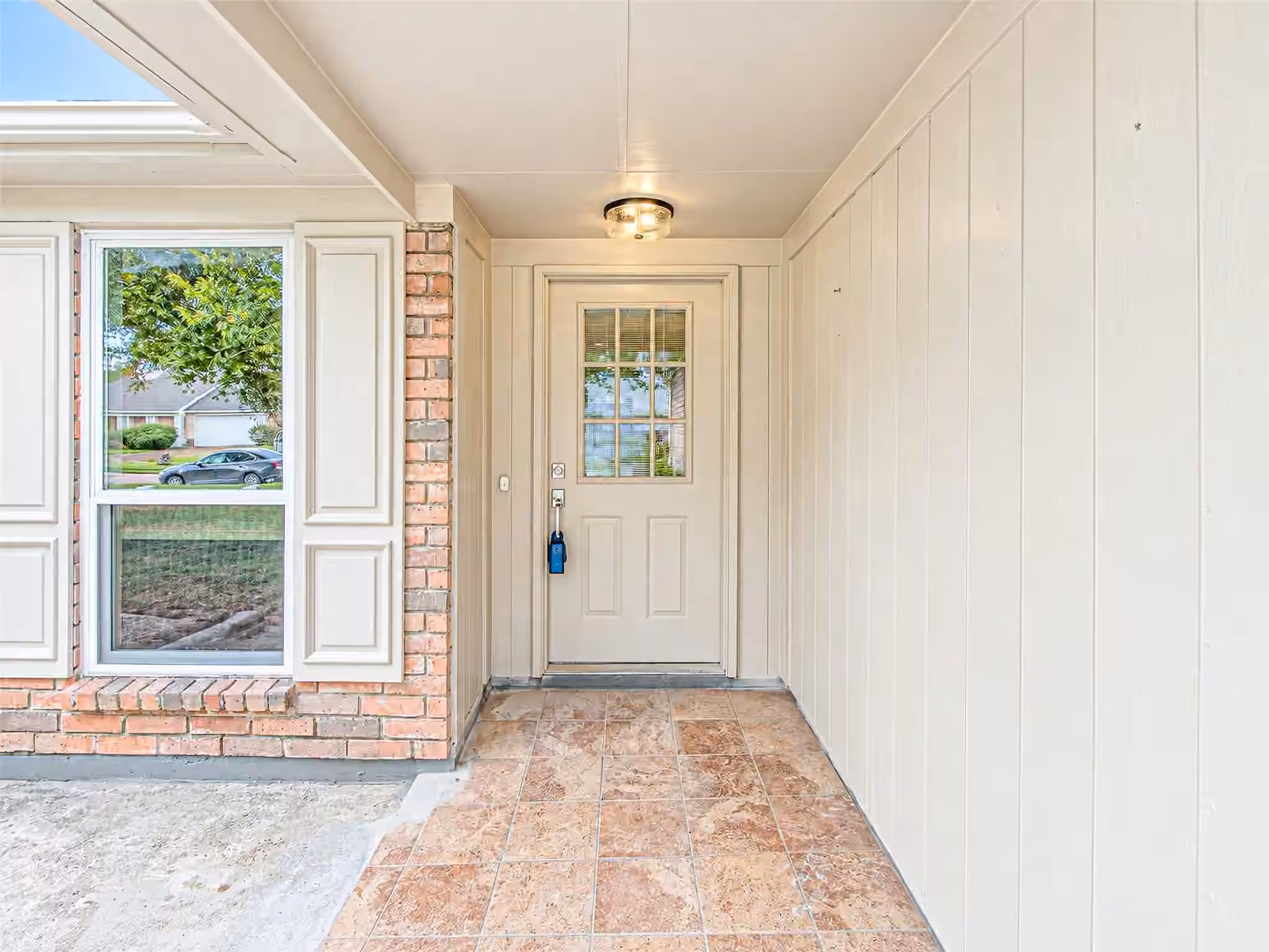 Photo 5 of 18015 Brooknoll Drive, Houston, TX