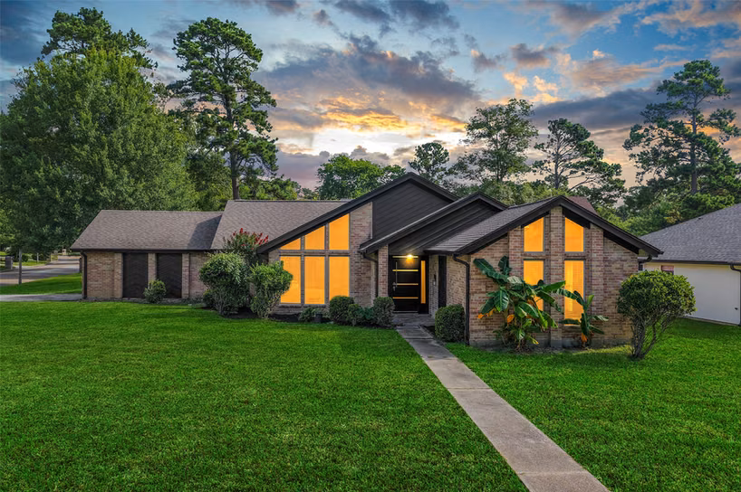 Photo of 12014 Rainforest Lane, Montgomery, TX