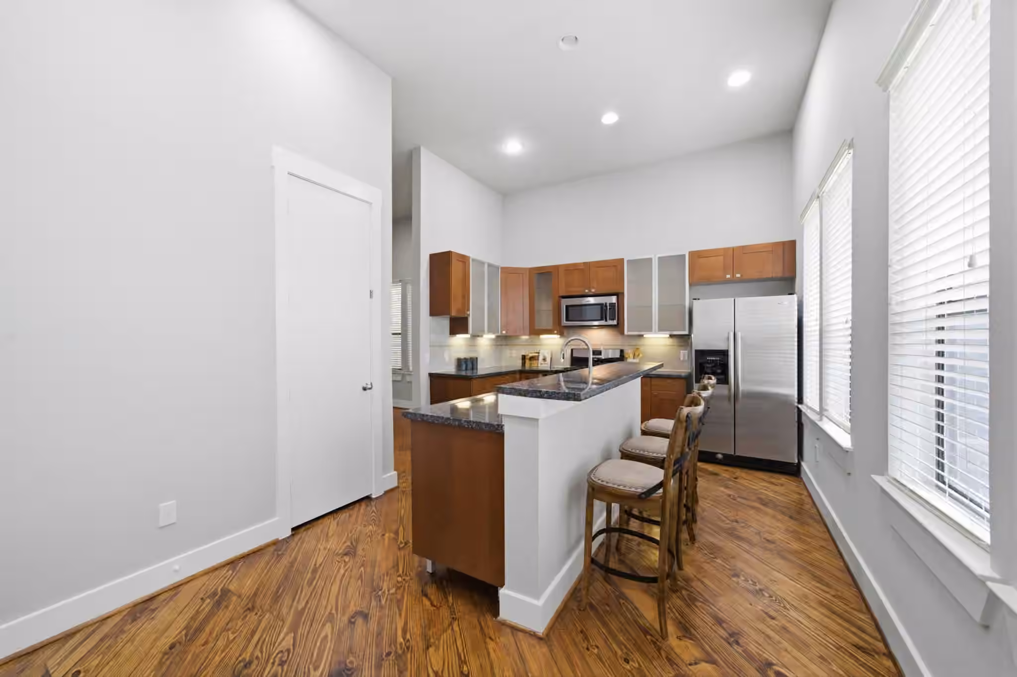 Photo 7 of 1809 Dart Street, Houston, TX