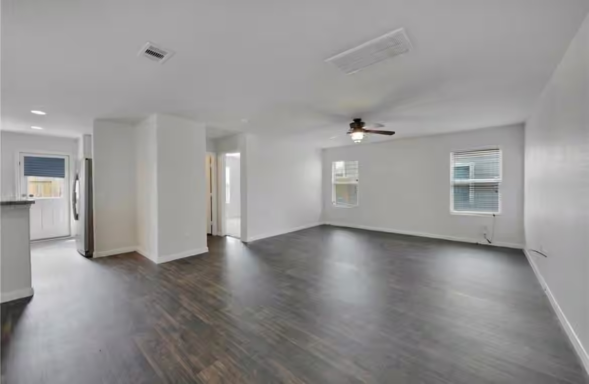 Photo 3 of 10118 Dawson Hill Lane, Houston, TX