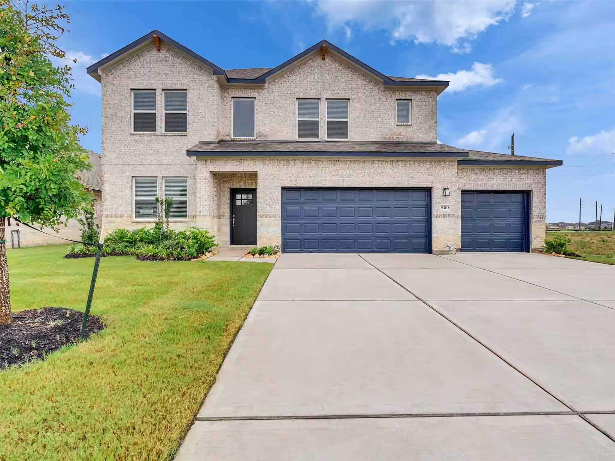 Photo of 8310 Amethyst Valley Lane, Angleton, TX 77515