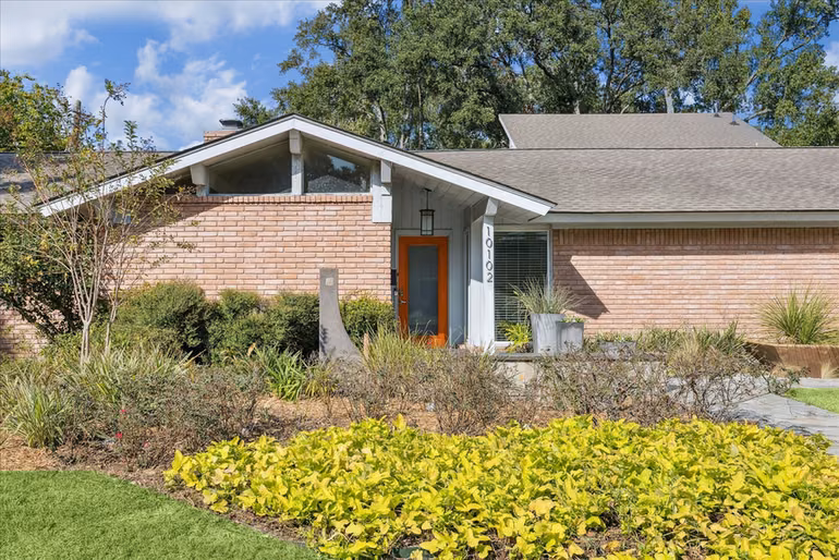 Photo 5 of 10102 Knoboak Drive, Houston, TX