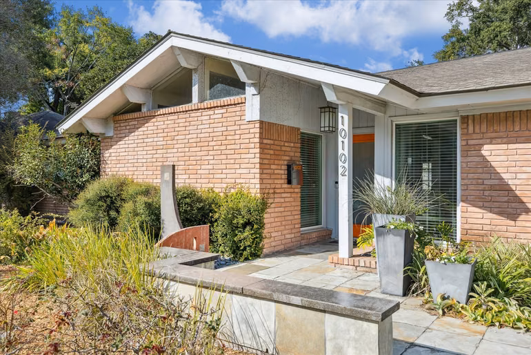 Photo 6 of 10102 Knoboak Drive, Houston, TX