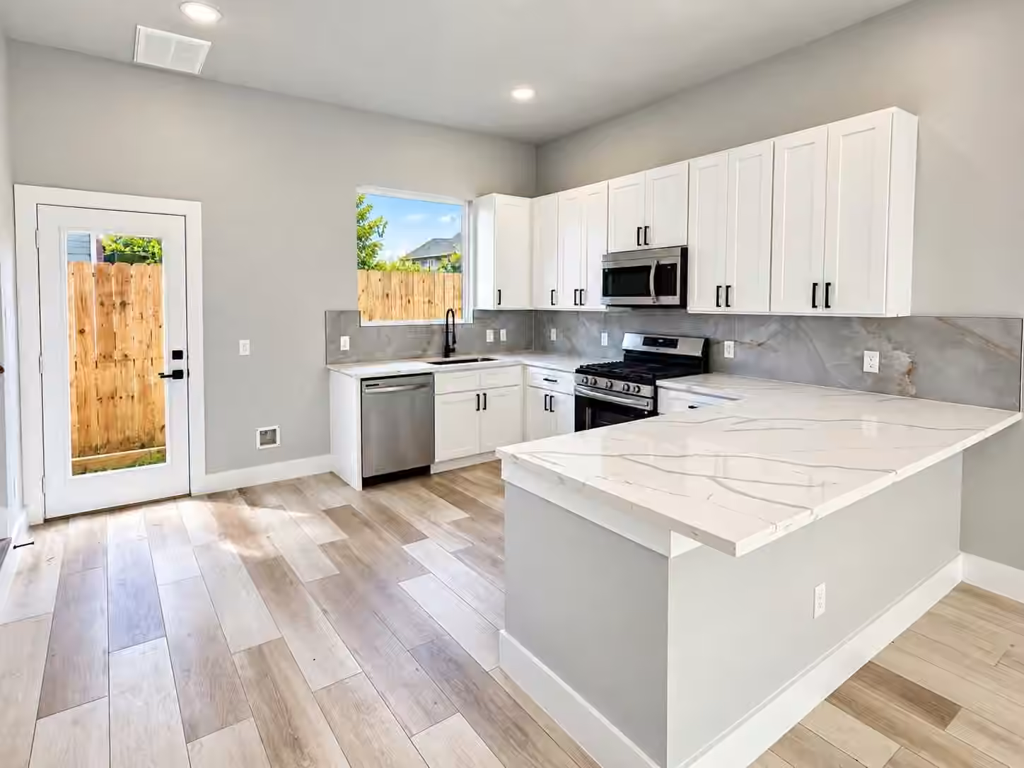Photo 2 of 8704 Southview Street, Houston, TX 77051