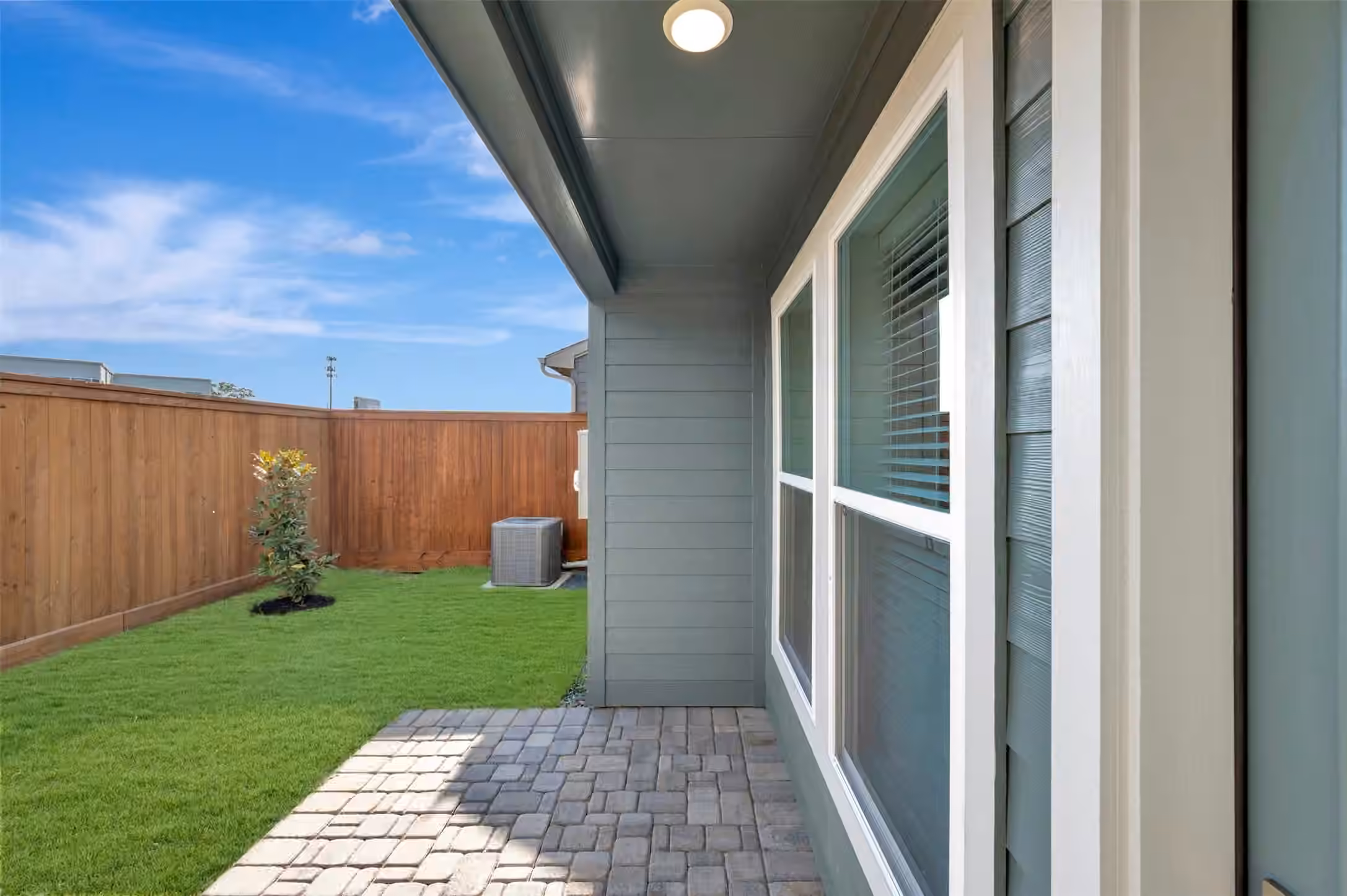 Photo 5 of 16019 Hayes Park Drive, Houston, TX