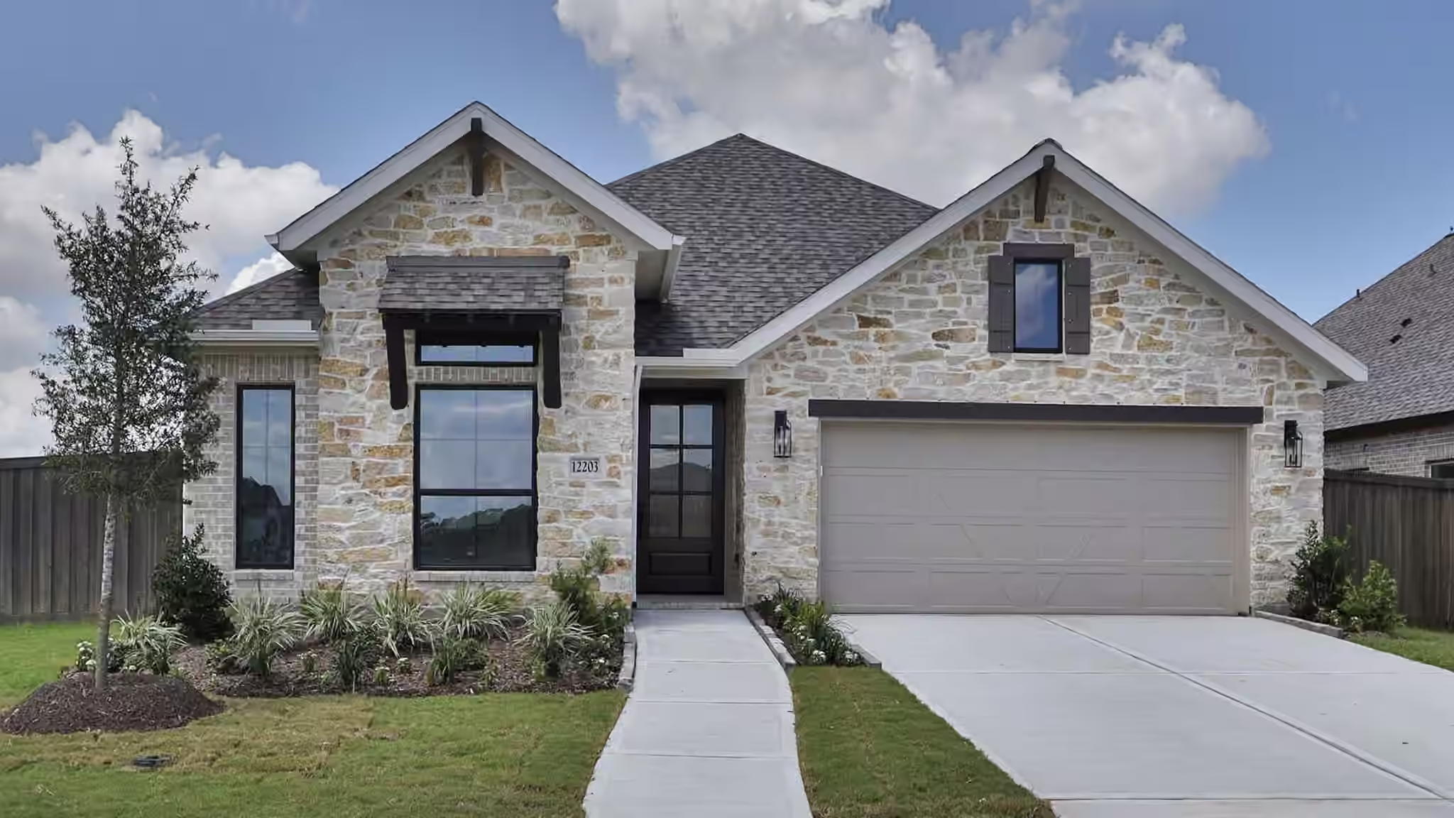 Photo of 12203 Hudson Drive, Mont Belvieu, TX 77523