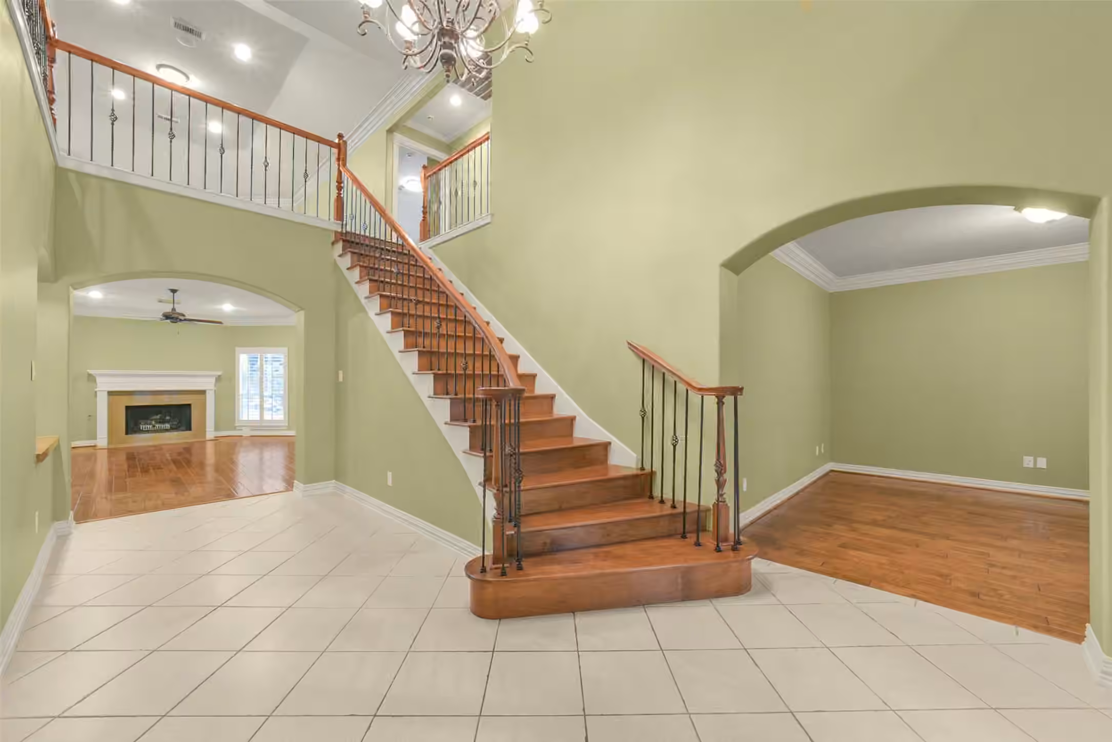 Photo 5 of 1523 Ashbury Park Drive, Houston, TX