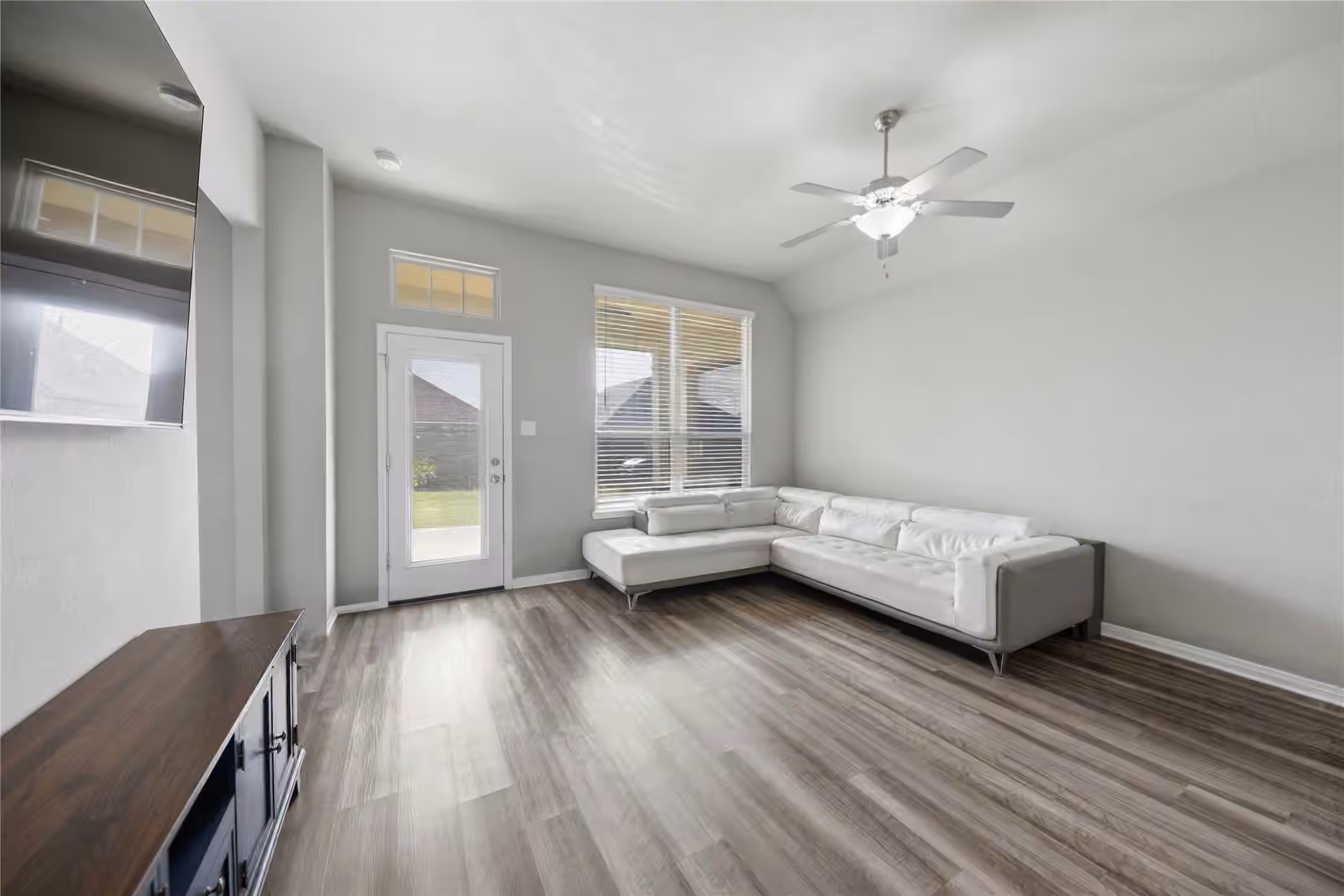 Photo 6 of 1005 Rootstock Road, Brenham, TX