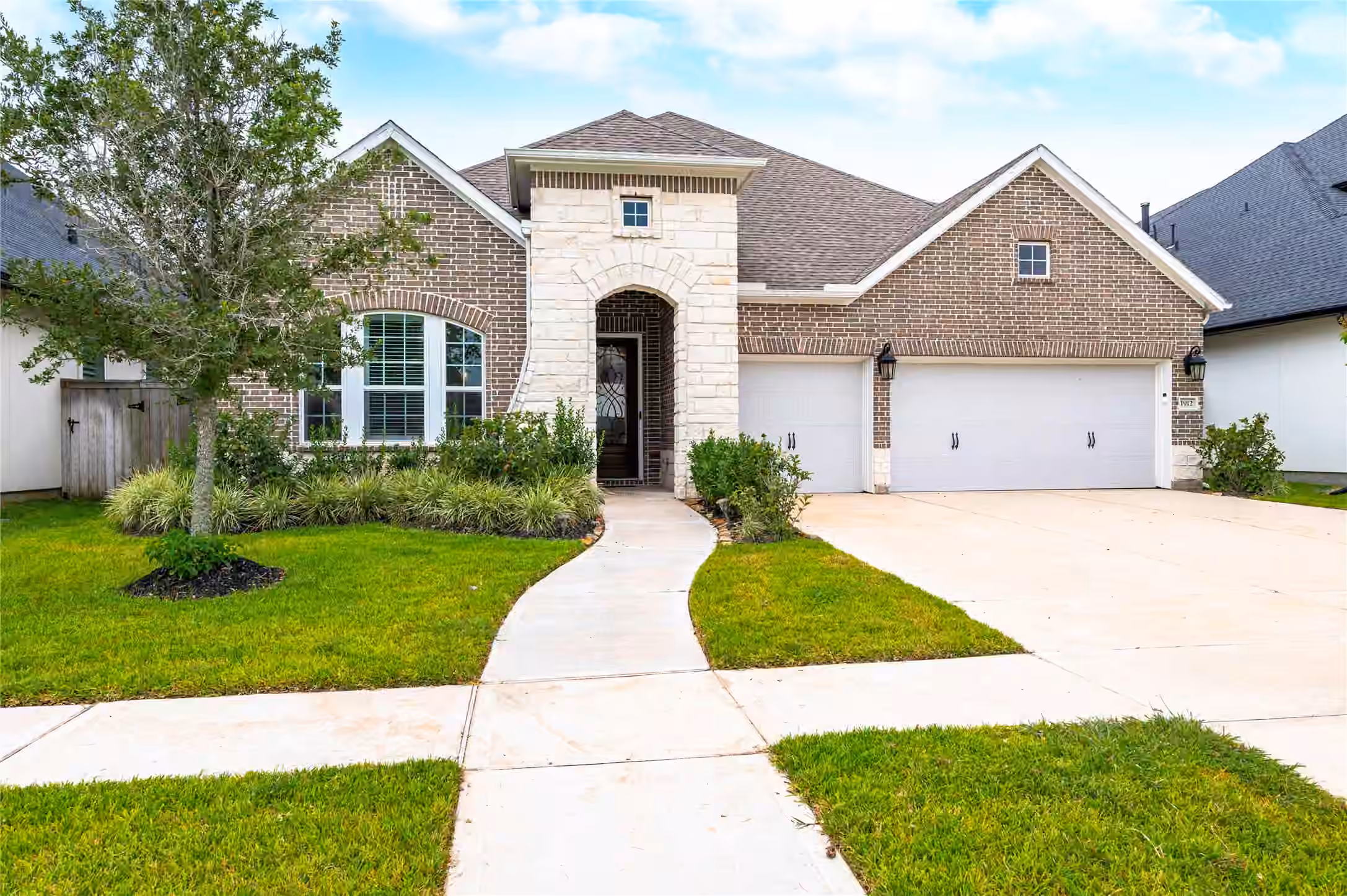 Photo of 1912 Silver Point Court, Friendswood, TX