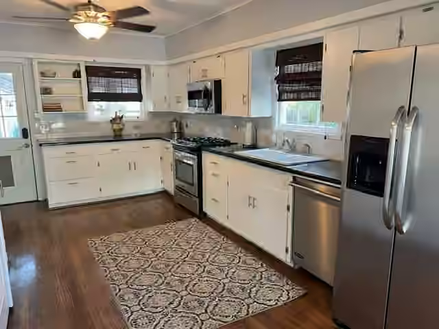 Photo 7 of 2415 White Oak Drive, Houston, TX 77009