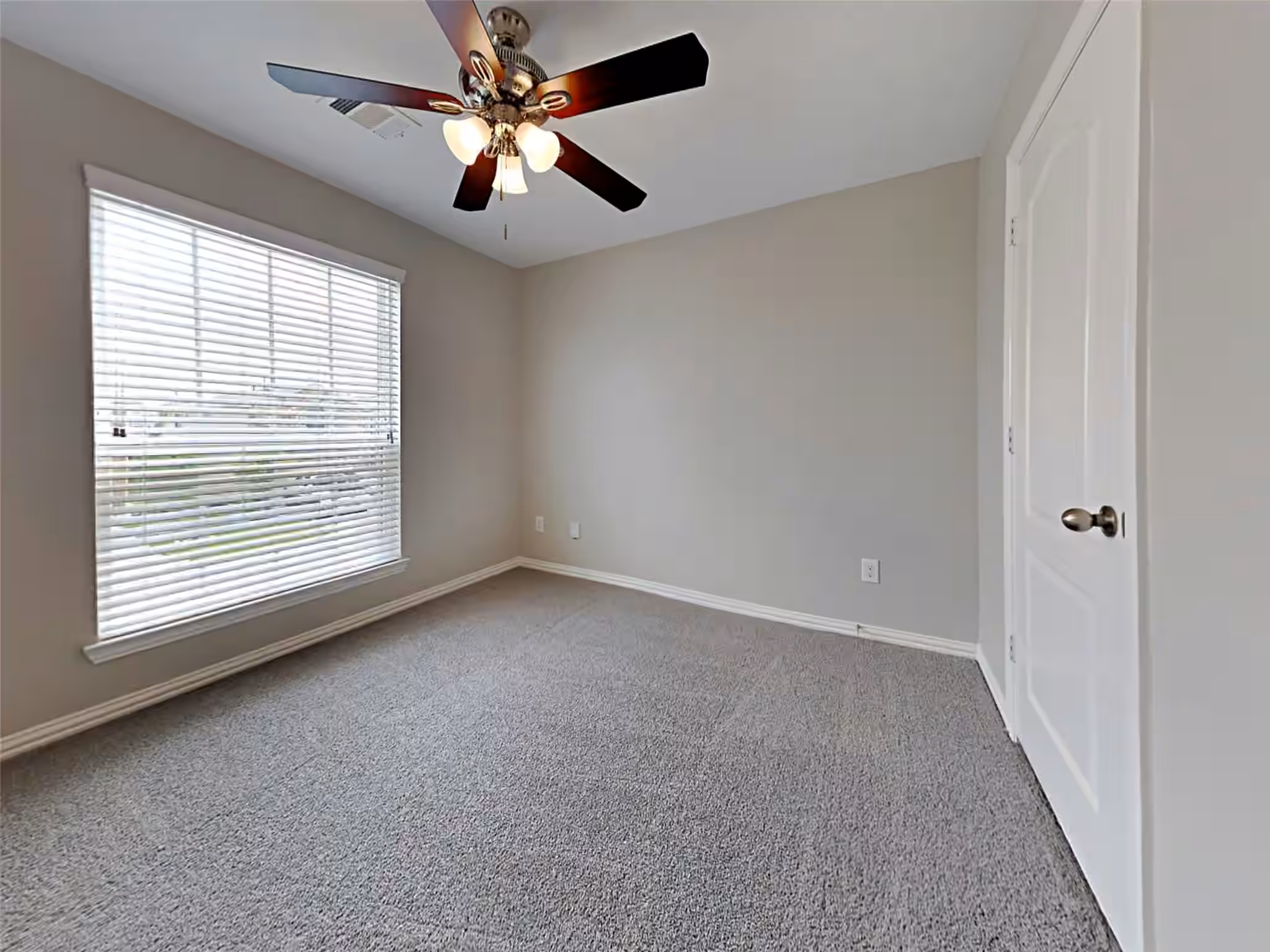 Photo 2 of 5202 Dauntless Drive, Houston, TX