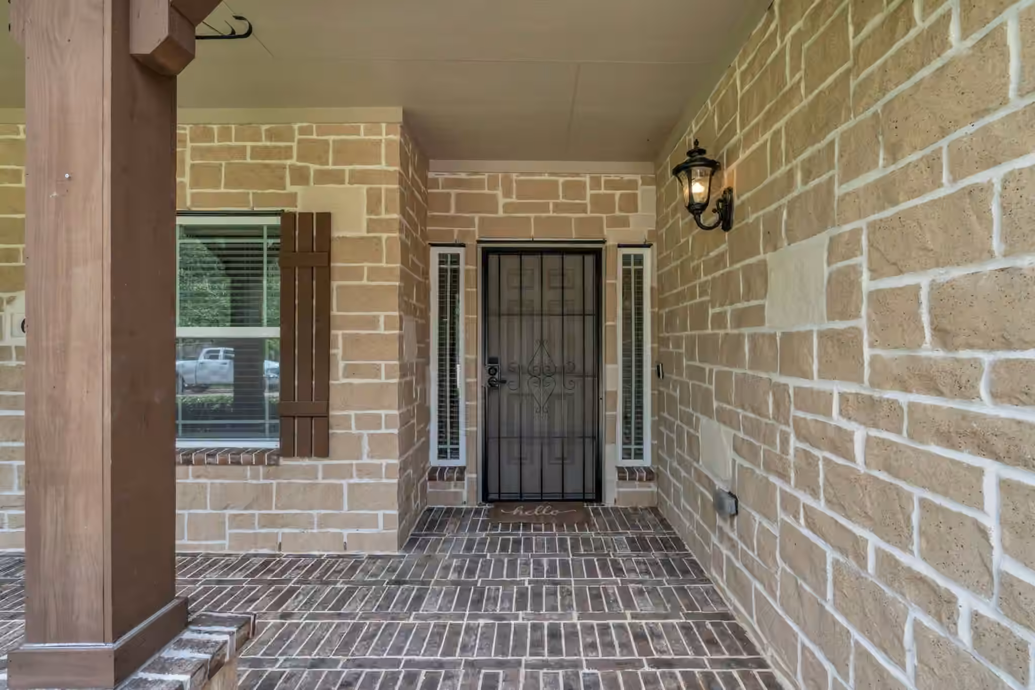 Photo 2 of 604 Foxmeadow Lane, Cleveland, TX 77327
