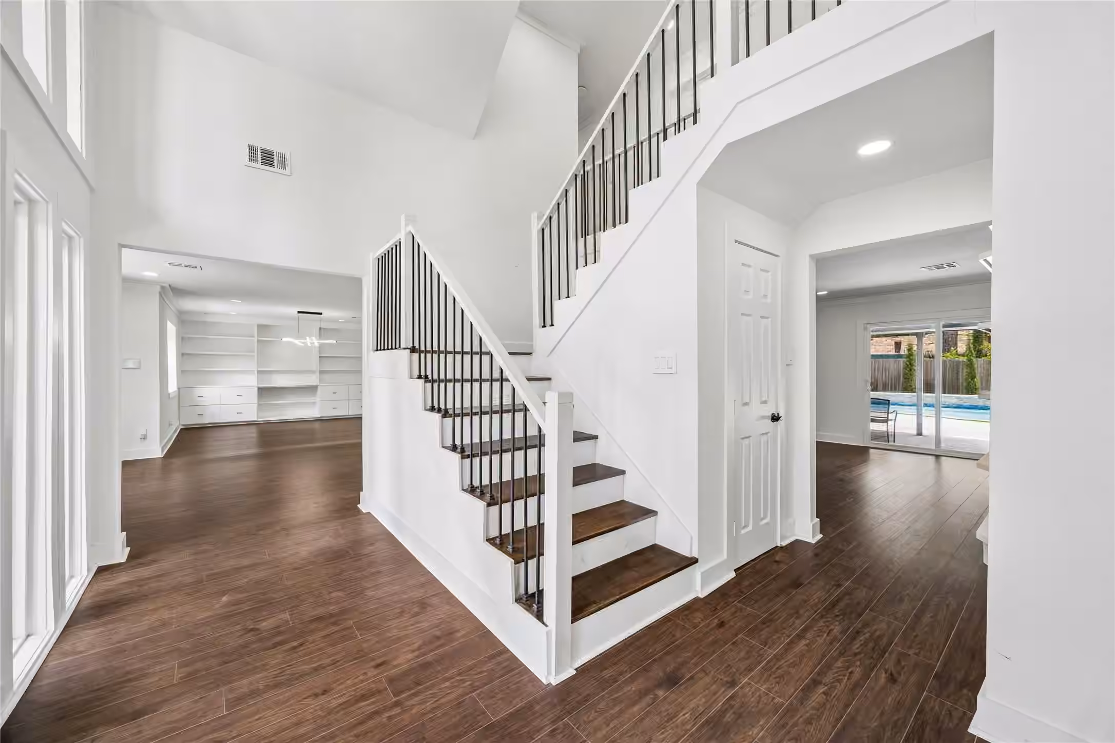 Photo 2 of 17922 Rolling Creek Drive, Houston, TX