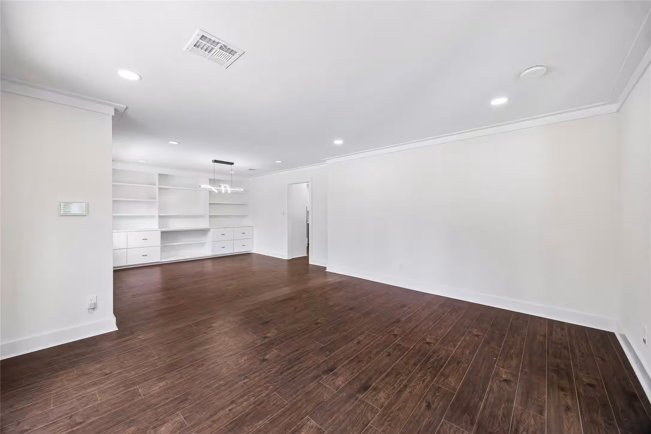 Photo 3 of 17922 Rolling Creek Drive, Houston, TX