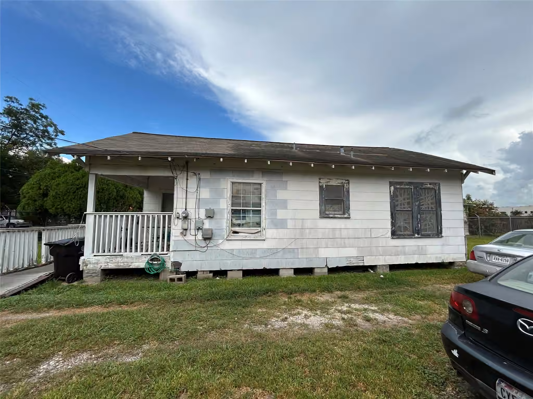 Photo 2 of 10612 Exeter St, Houston, TX 77093