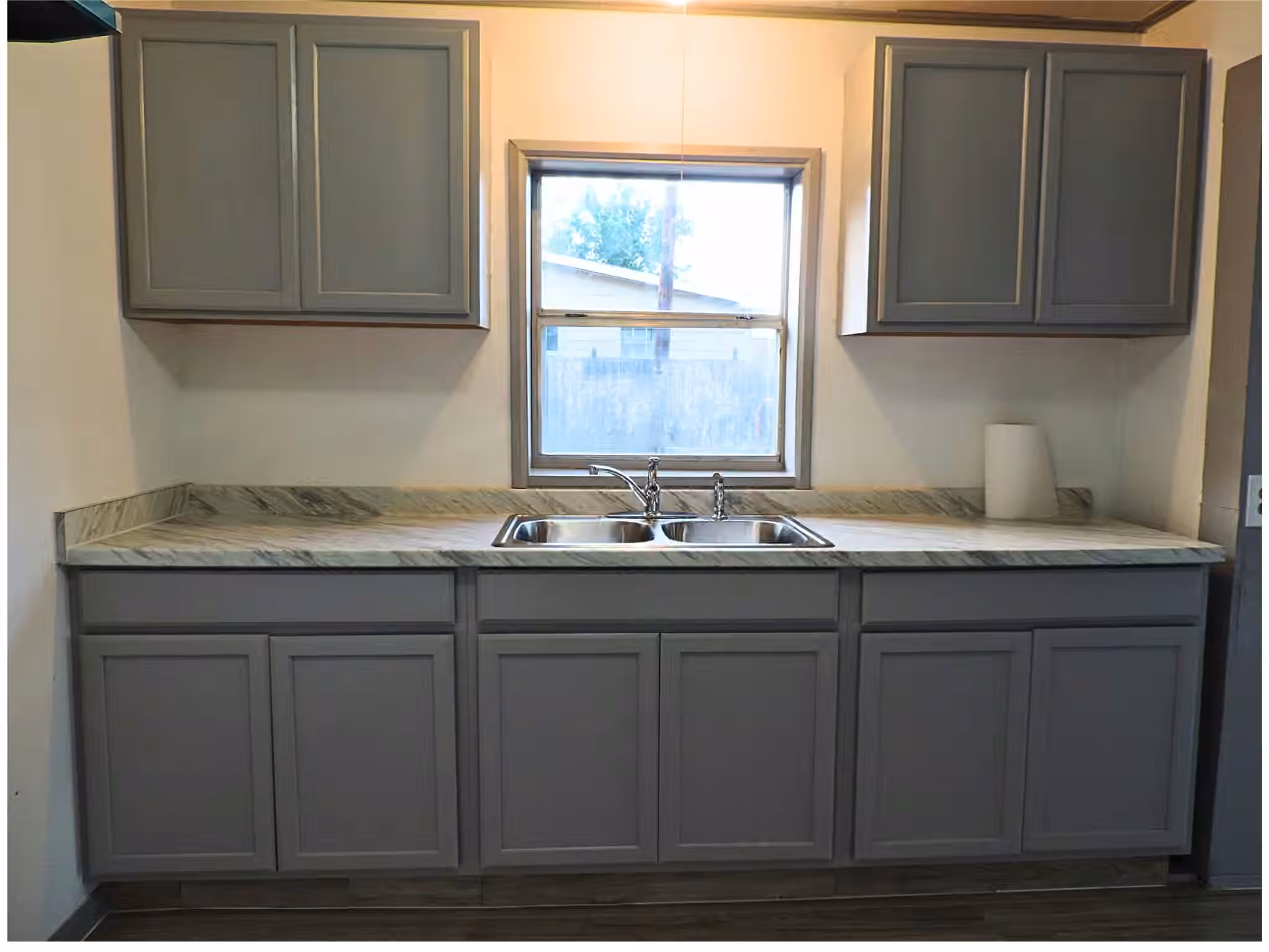 Photo 7 of 127 S Fenner Avenue, Cleveland, TX