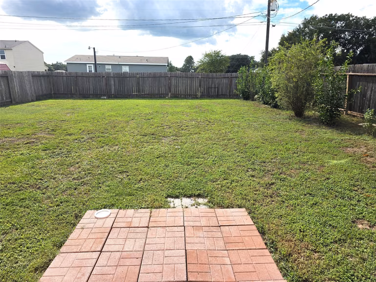 Photo 5 of 2009 6th Street, Hempstead, TX