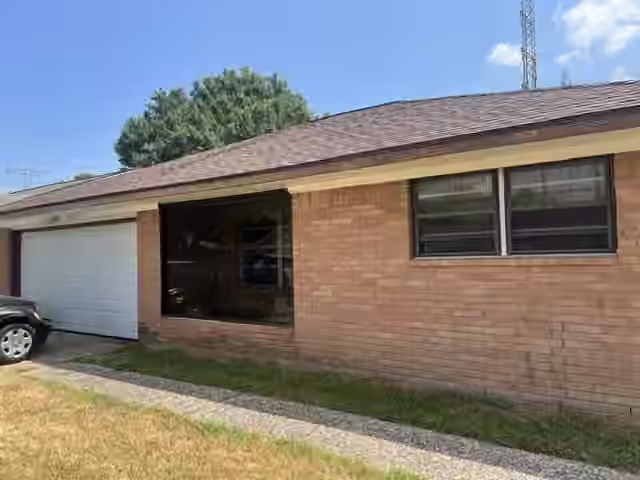 Photo 3 of 10311 Greenwillow Street, Houston, TX