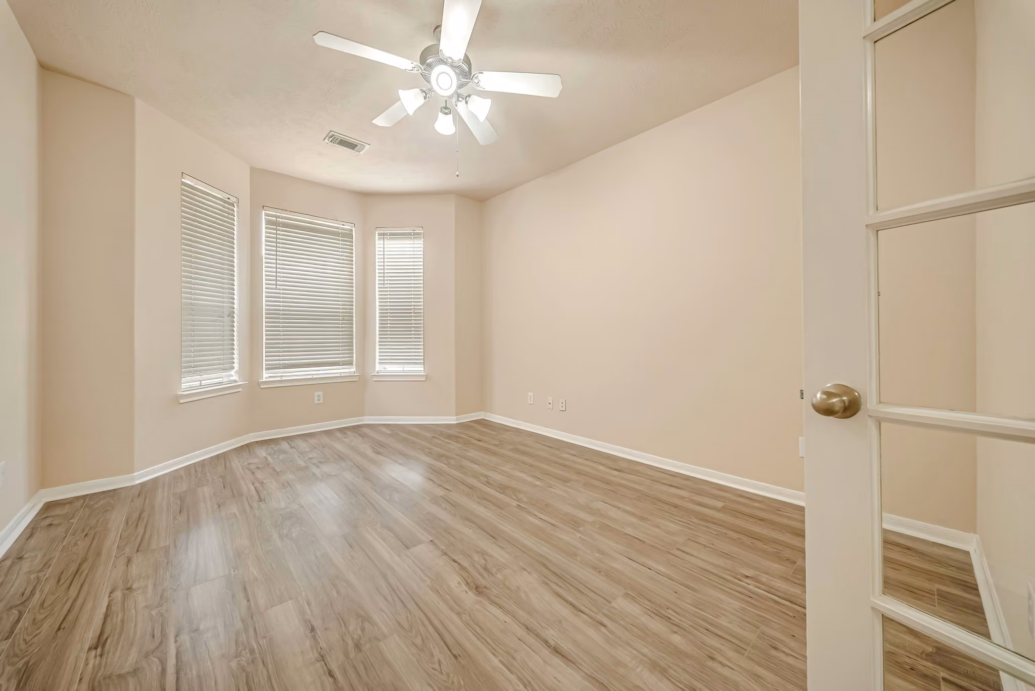 Photo 4 of 18106 Linden Forest Lane, Katy, TX
