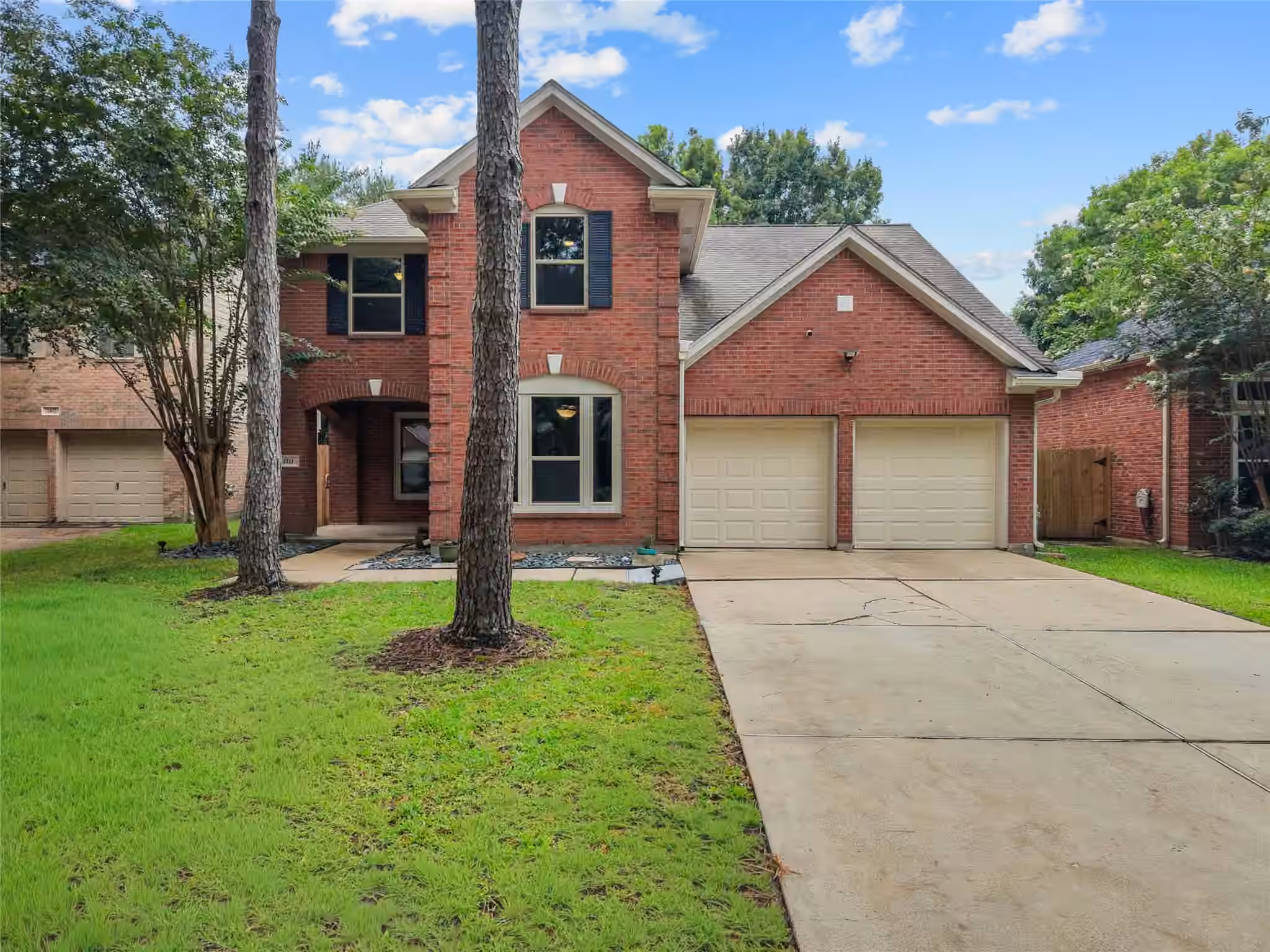 Photo 3 of 2111 Village Dale Avenue, Houston, TX