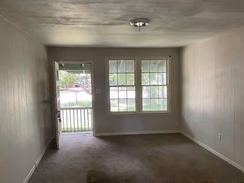 Photo 2 of 621 W 7th Street, Freeport, TX
