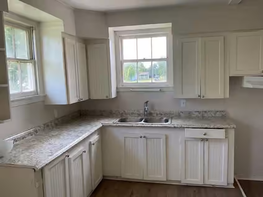 Photo 4 of 621 W 7th Street, Freeport, TX