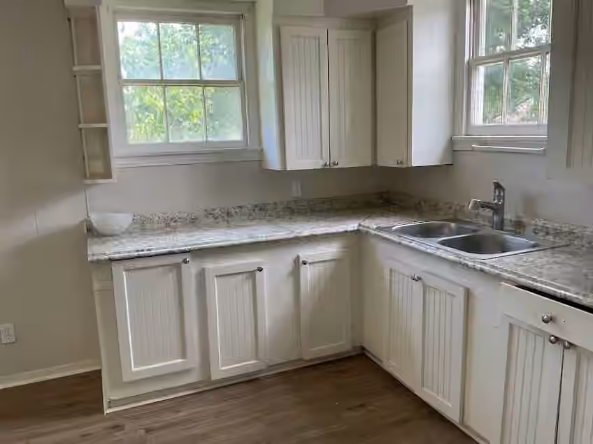 Photo 5 of 621 W 7th Street, Freeport, TX