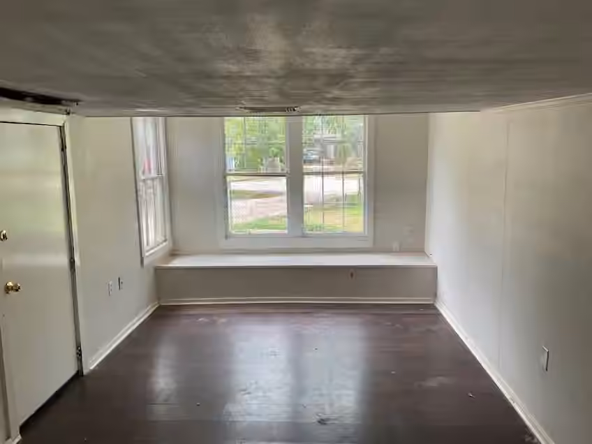Photo 6 of 621 W 7th Street, Freeport, TX