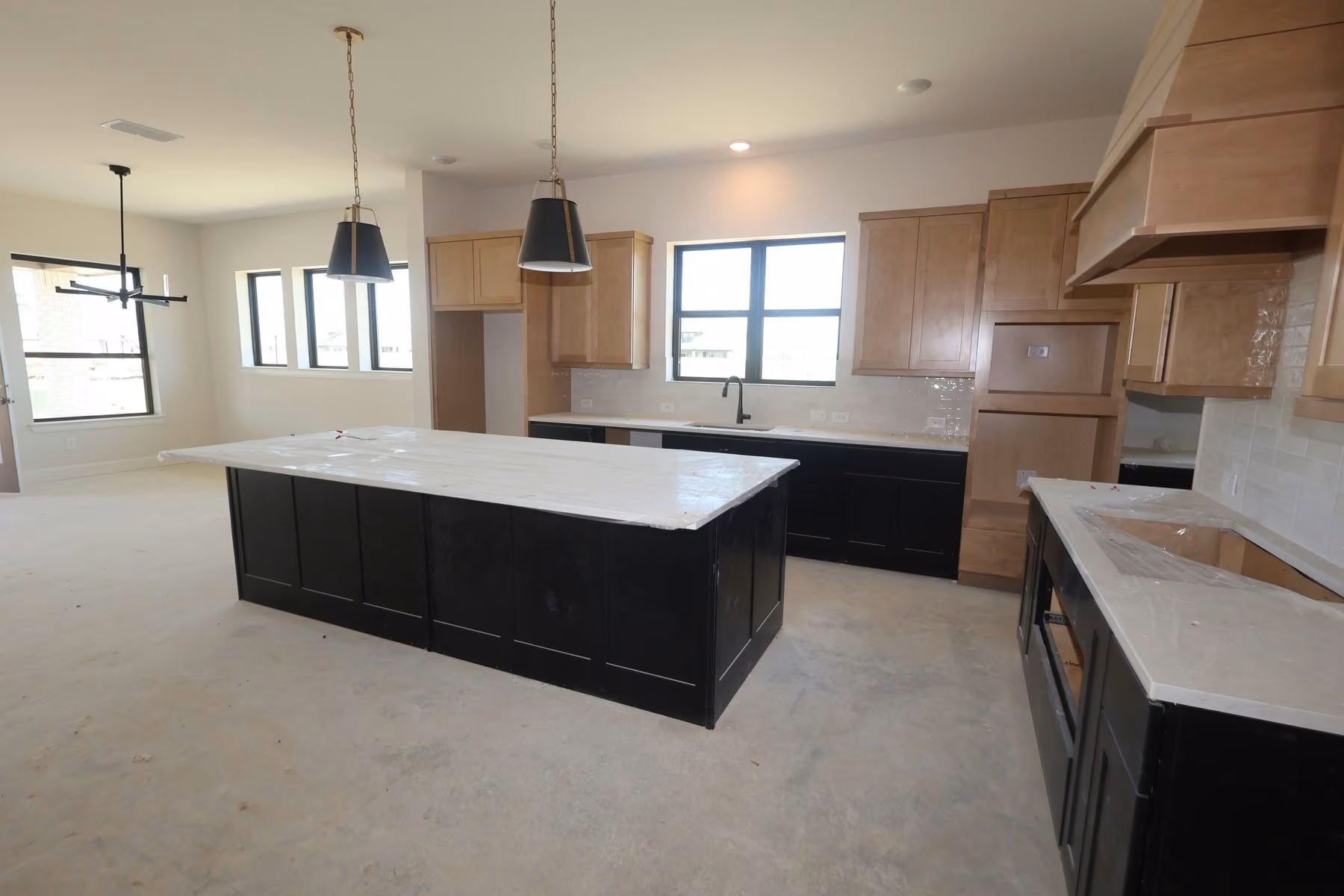 Photo 7 of 12206 Luke Drive, Mont Belvieu, TX