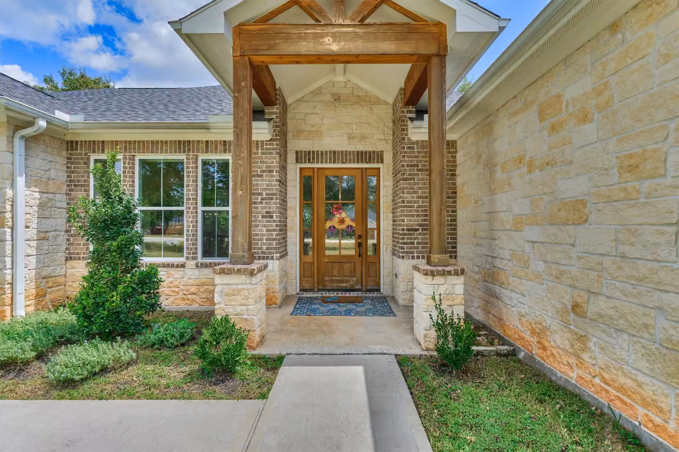 Photo 4 of 11767 Grand Harbor Boulevard, Montgomery, TX