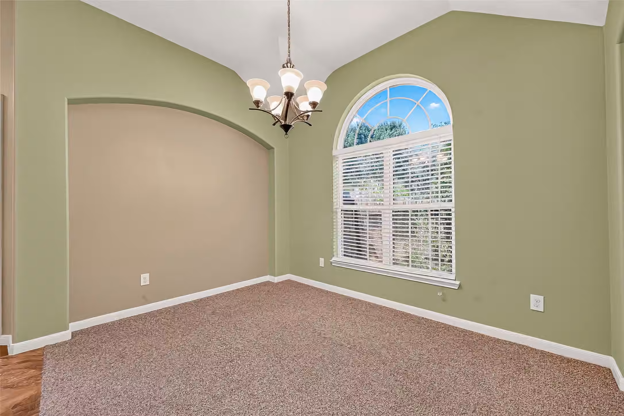 Photo 5 of 2014 Foxgate Drive, Rosenberg, TX