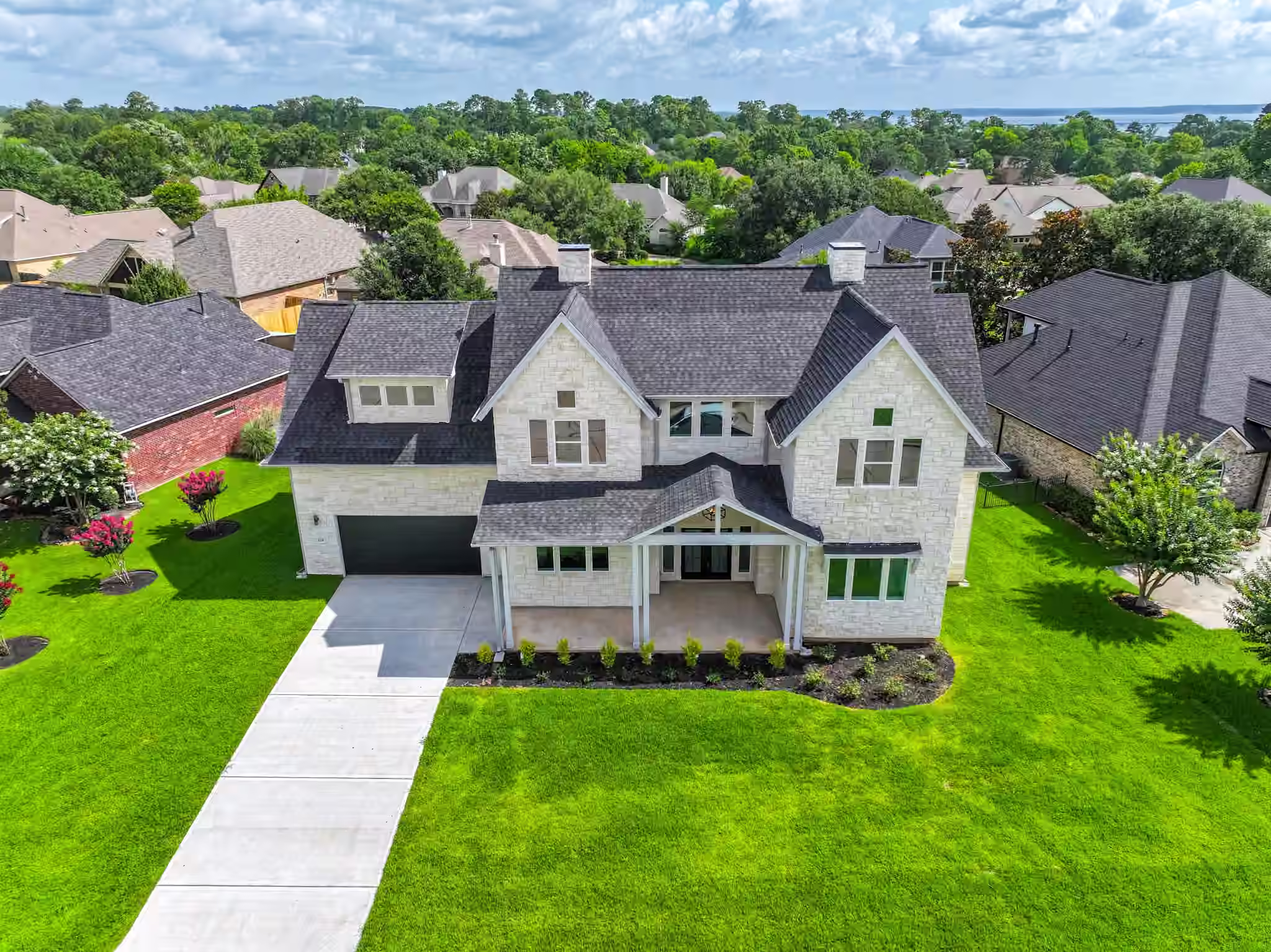 Photo 2 of 624 Edgewood, Montgomery, TX