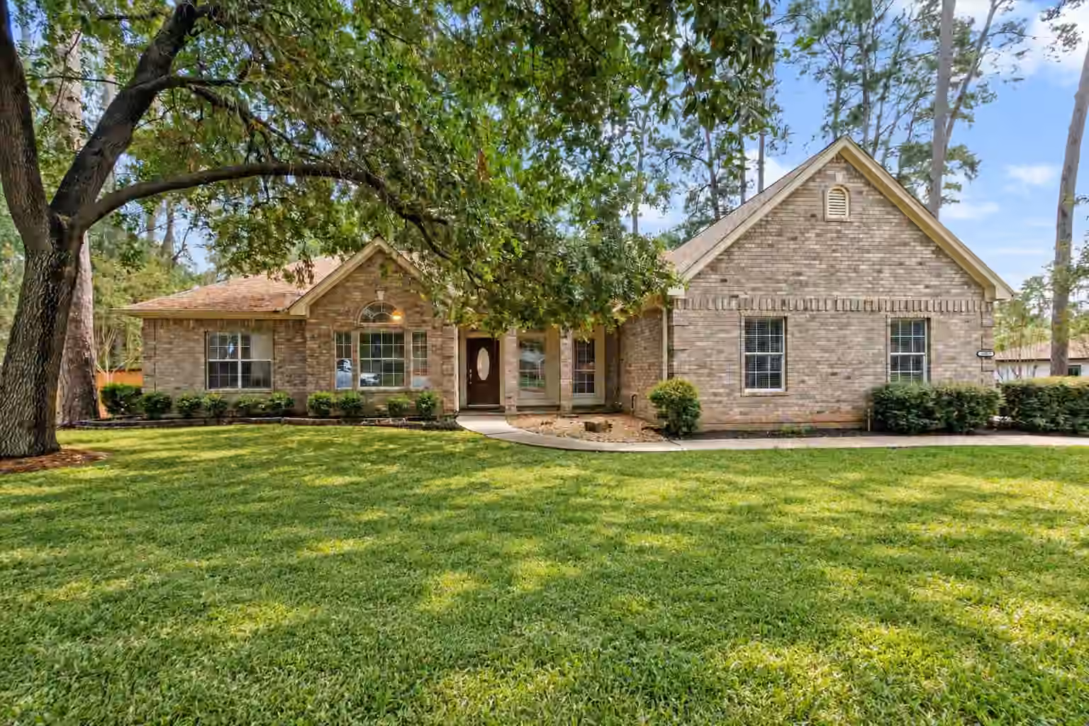 Photo of 15690 Corinthian Way, Willis, TX 77318
