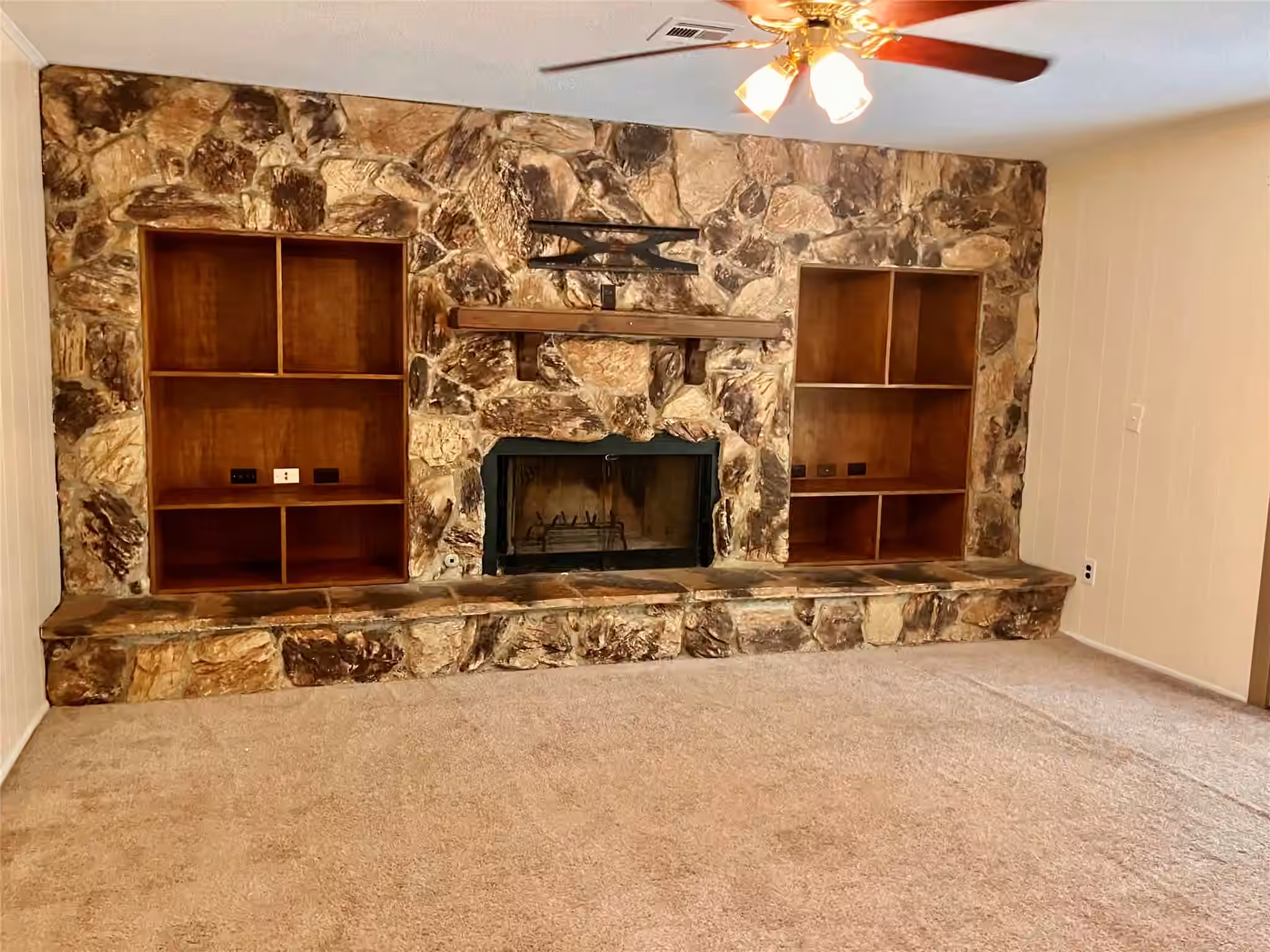 Photo 7 of 2301 Williams Drive, La Marque, TX