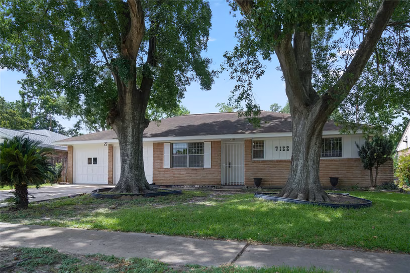 Photo of 7122 Tanager Street, Houston, TX 77074