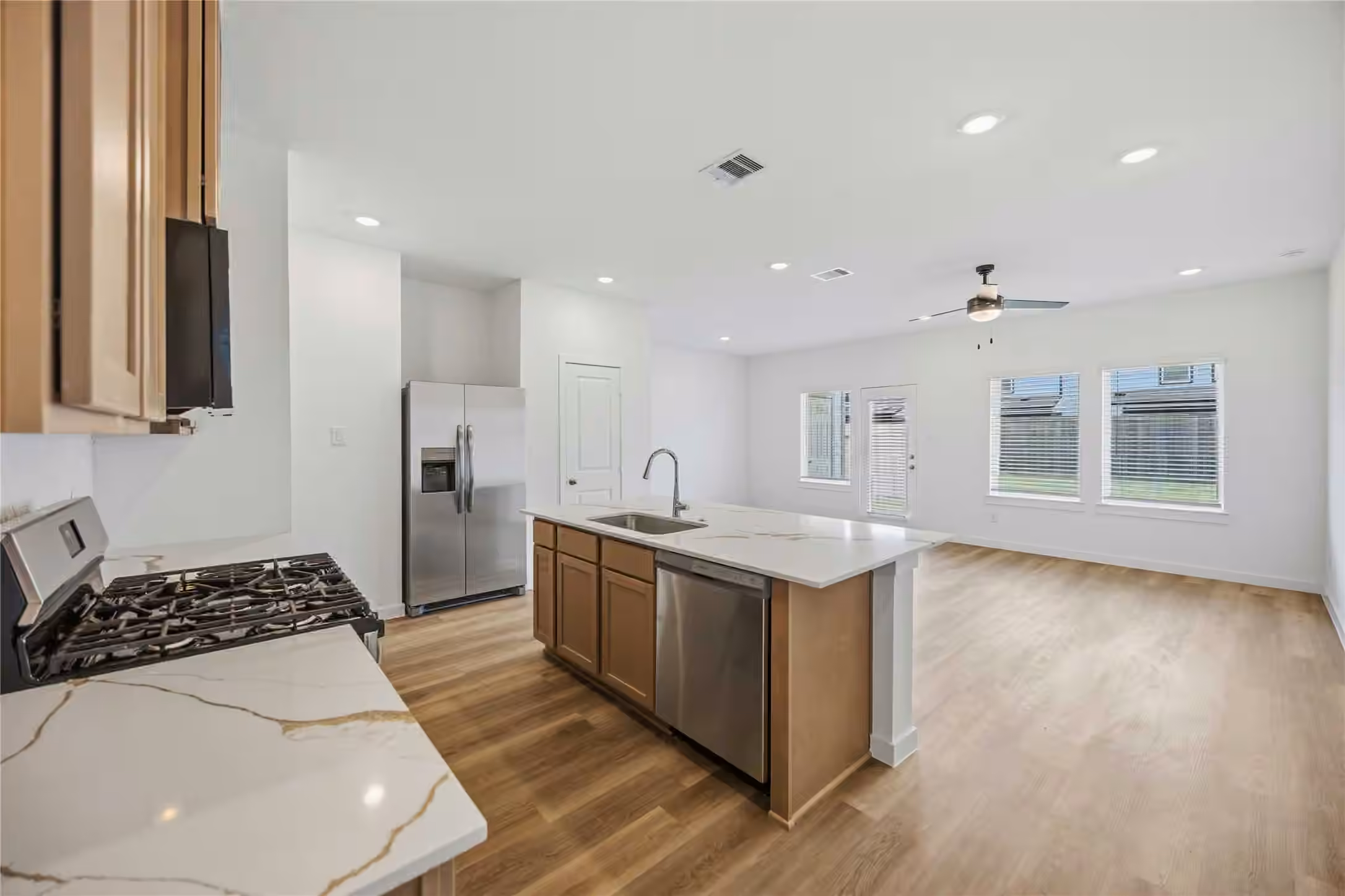Photo 3 of 2615 McHenry Landing Lane, Houston, TX