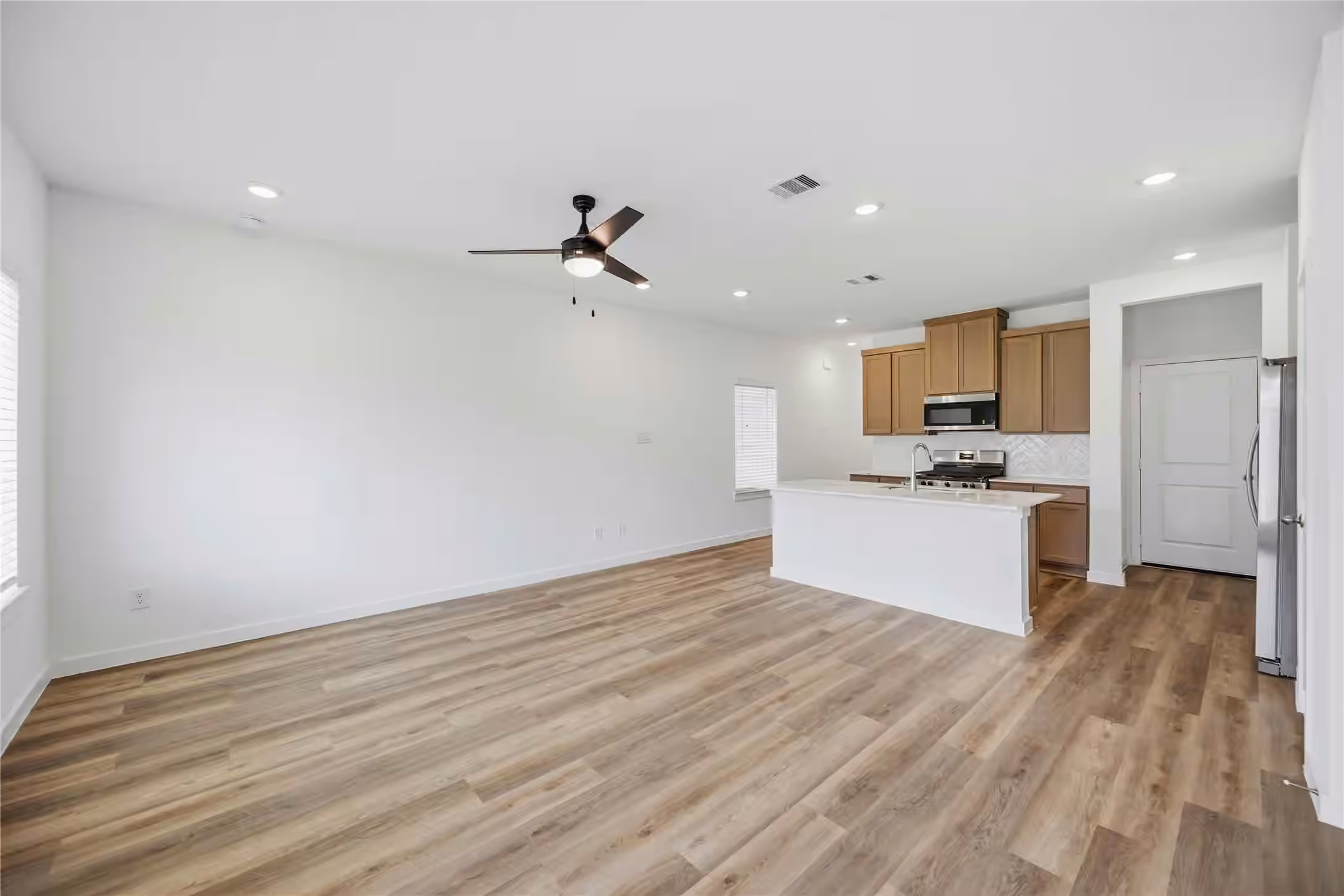 Photo 4 of 2615 McHenry Landing Lane, Houston, TX