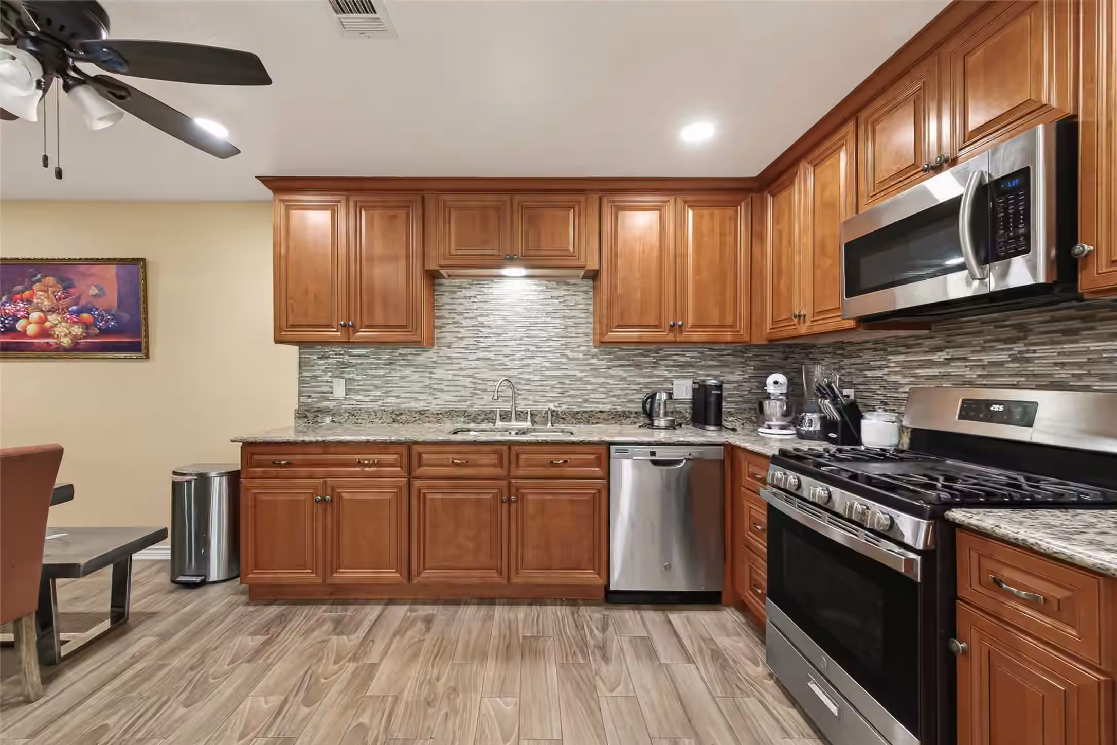 Photo 7 of 10939 Timberoak Drive, Houston, TX