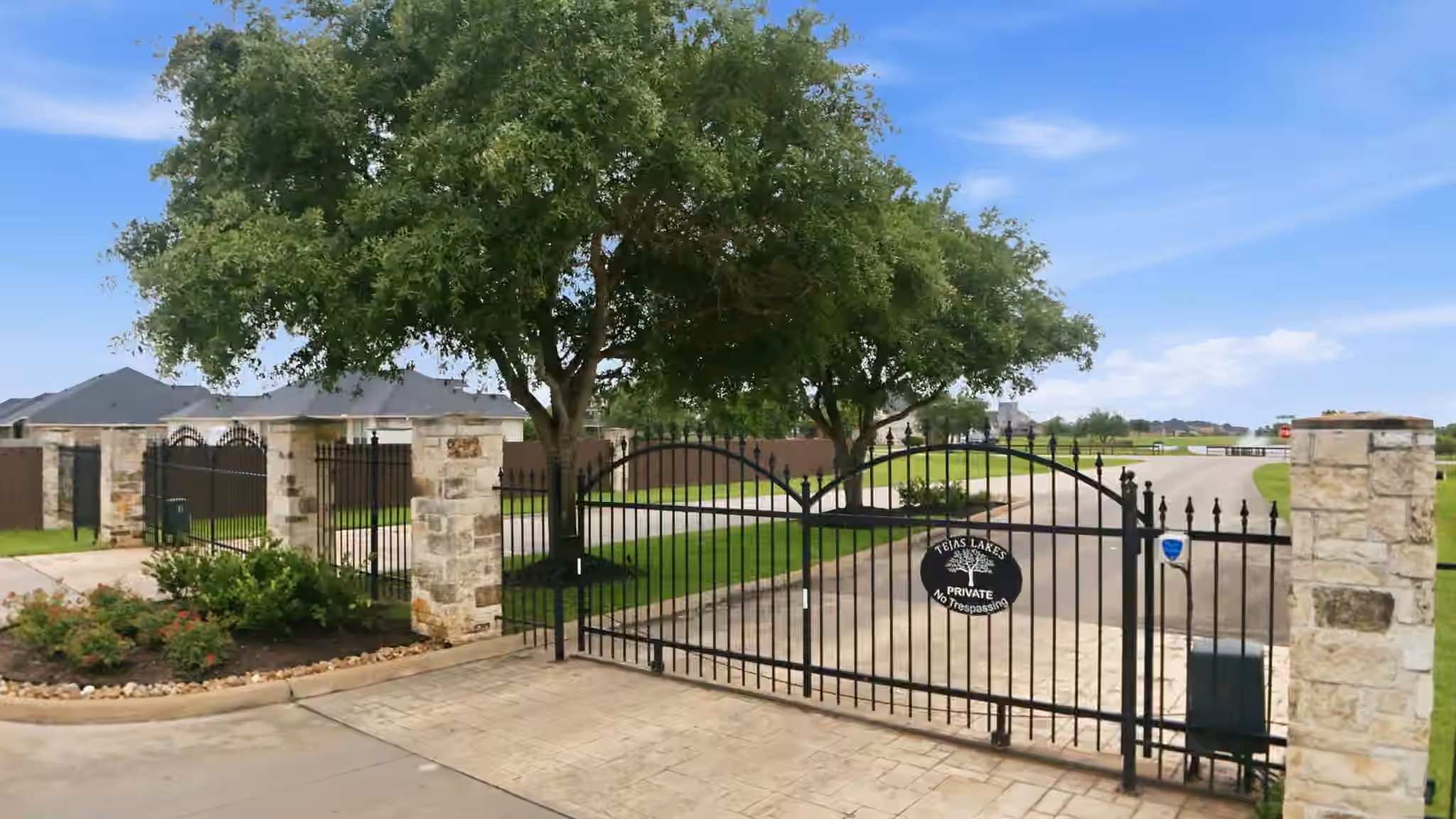 Photo 2 of 7419 Lake Ivie, Needville, TX