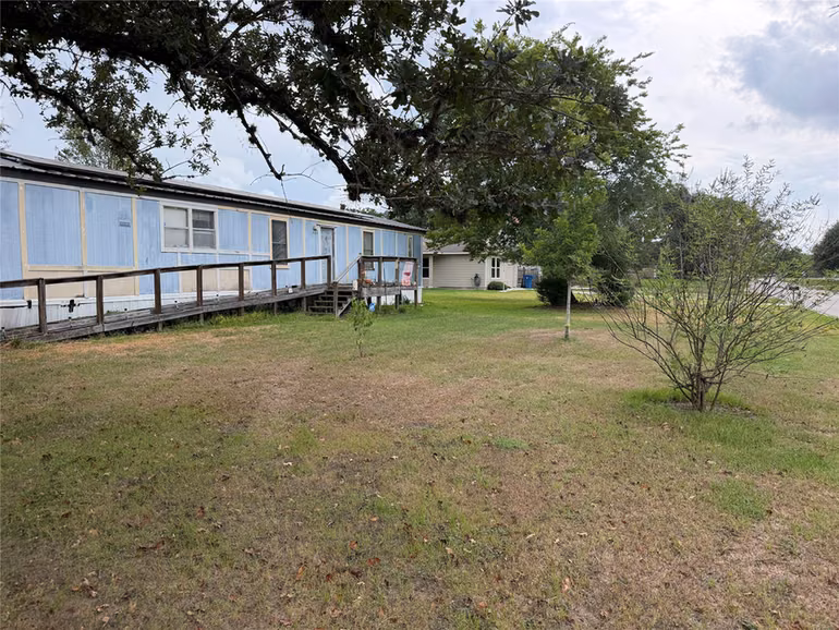 Photo 4 of 2106 10th Street, Hempstead, TX