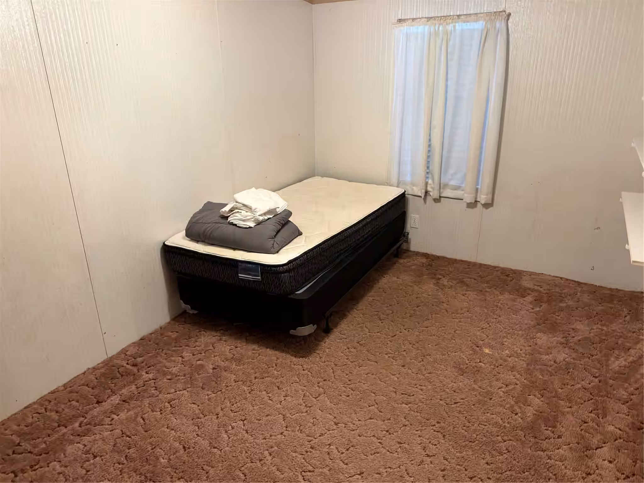 Photo 5 of 2106 10th Street, Hempstead, TX