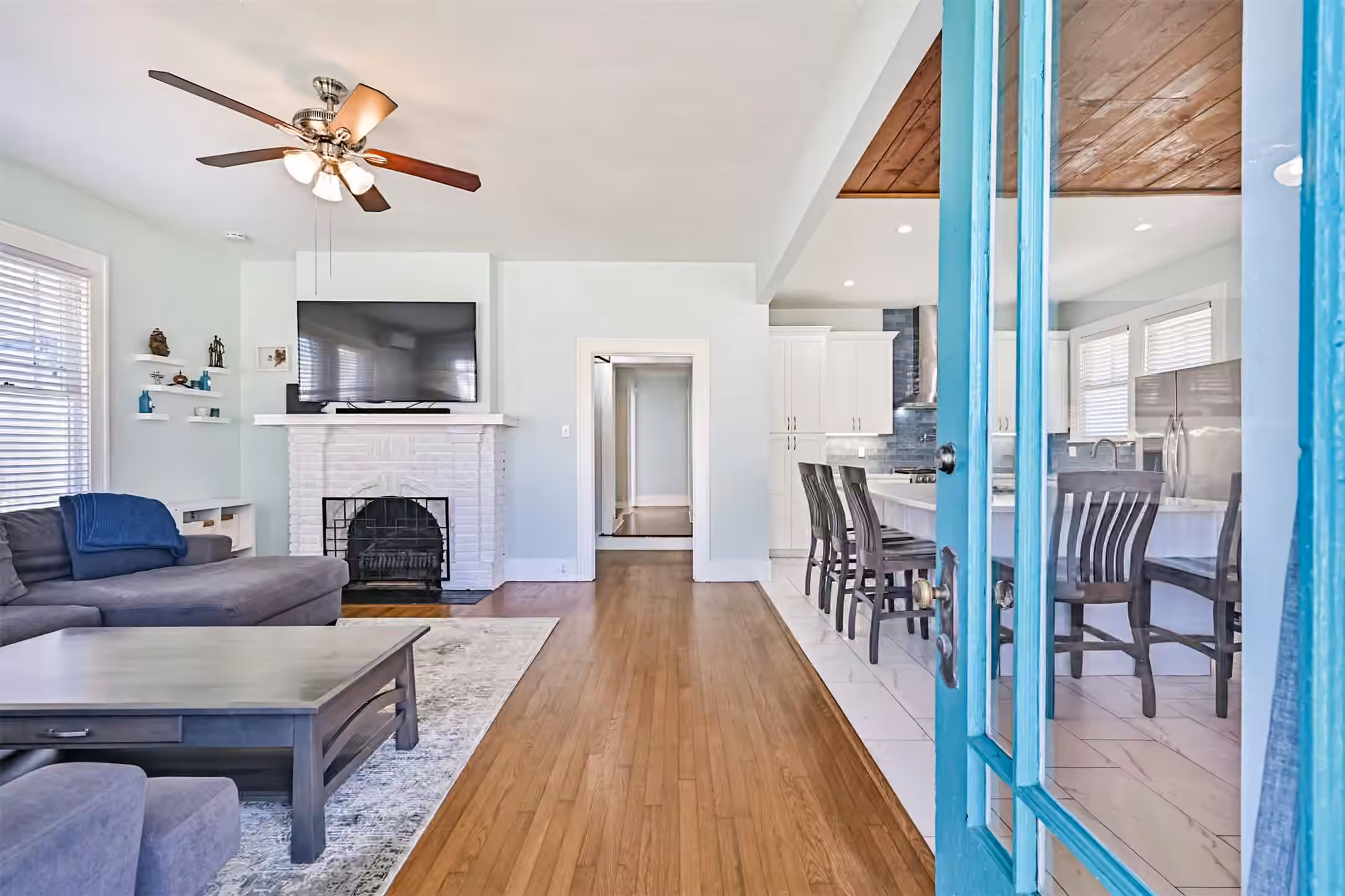 Photo 6 of 3519 Avenue R 1/2, Galveston, TX