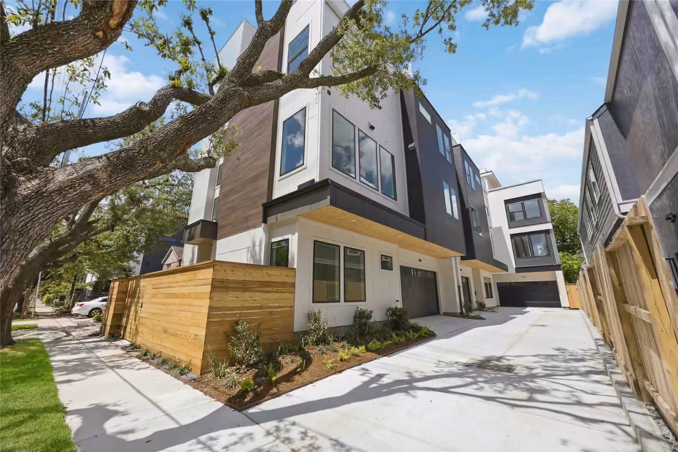 Photo of 1110 Peden Street A, Houston, TX 77006