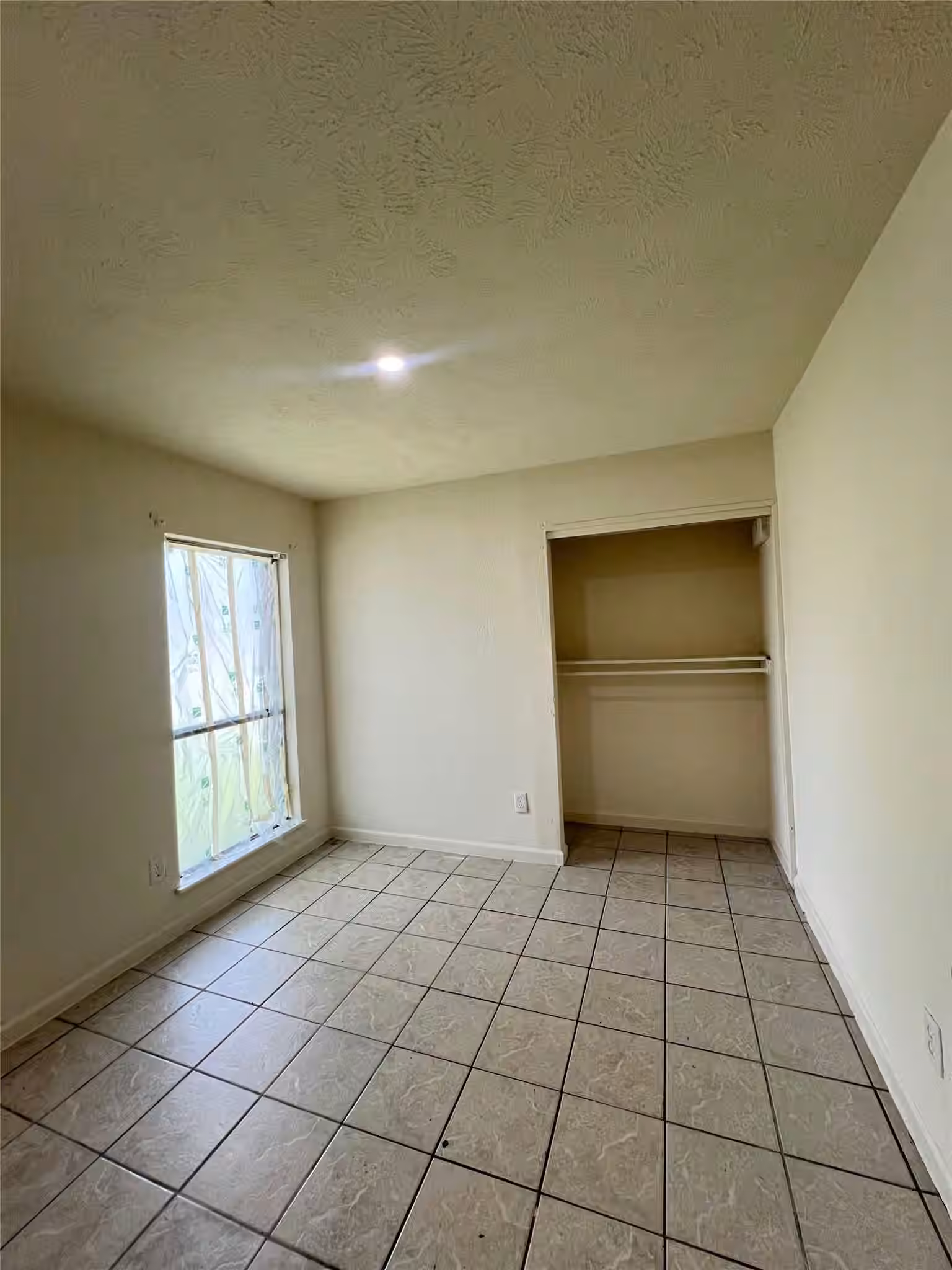 Photo 7 of 6231 Hollow Pines Drive, Houston, TX